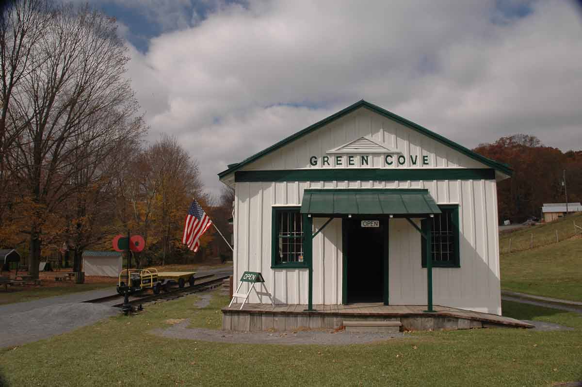 Virginia Creeper Trail Bike Rentals and Bike Trail Shuttle Service Whitetop Abingdon Damascus